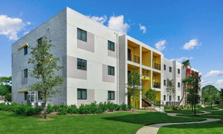 RENCO Lakewood Village - Yellow Entry