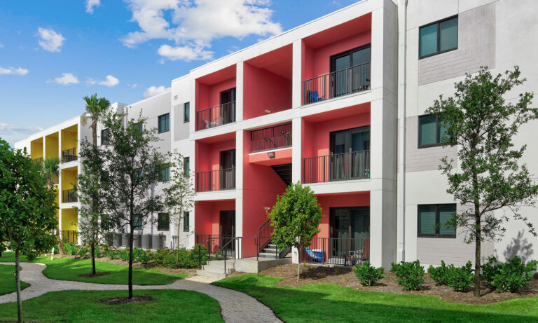 RENCO Lakewood Village - Pink and Yellow Entry